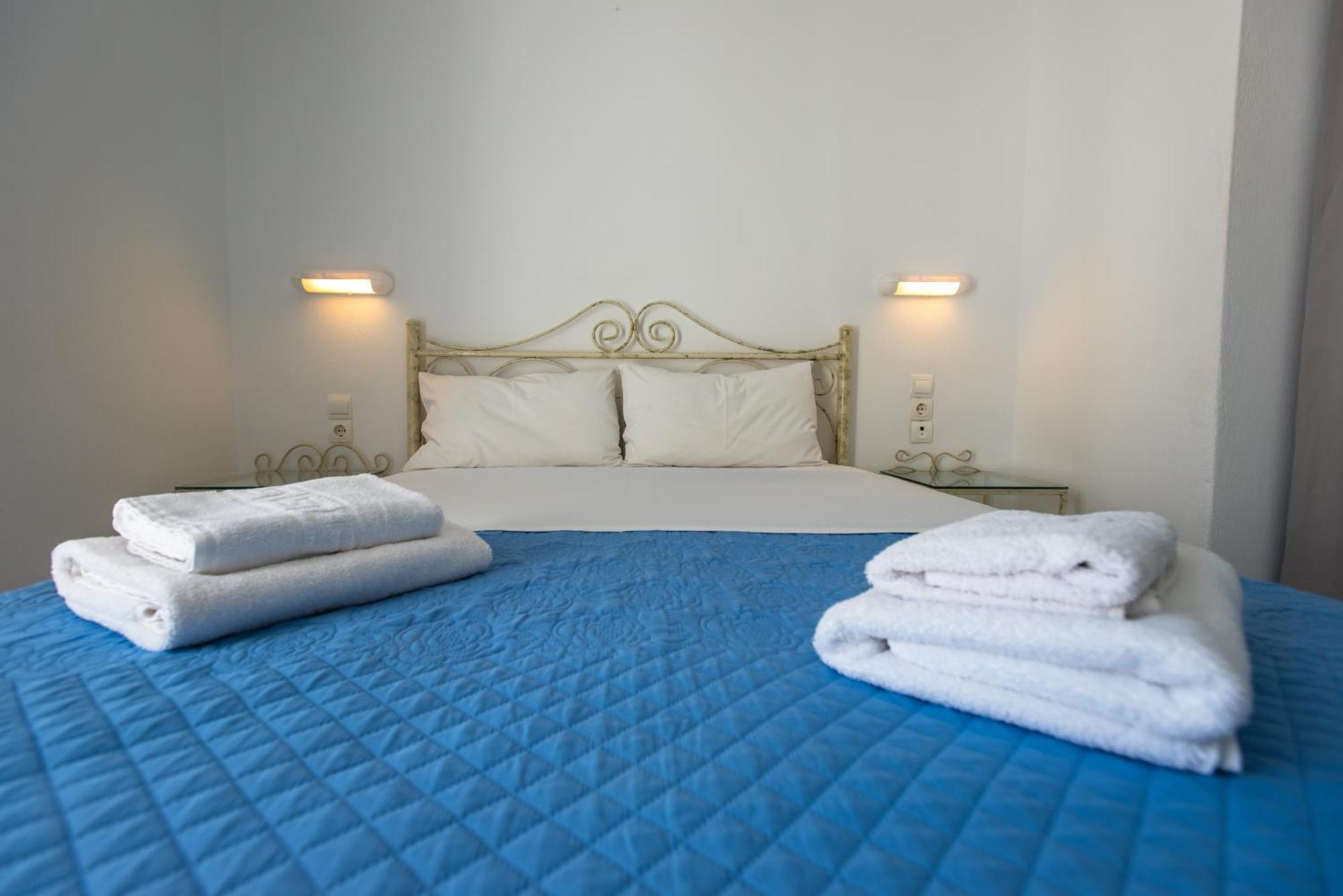 פולוניה V-Rooms In Milos Cyclades מראה חיצוני תמונה