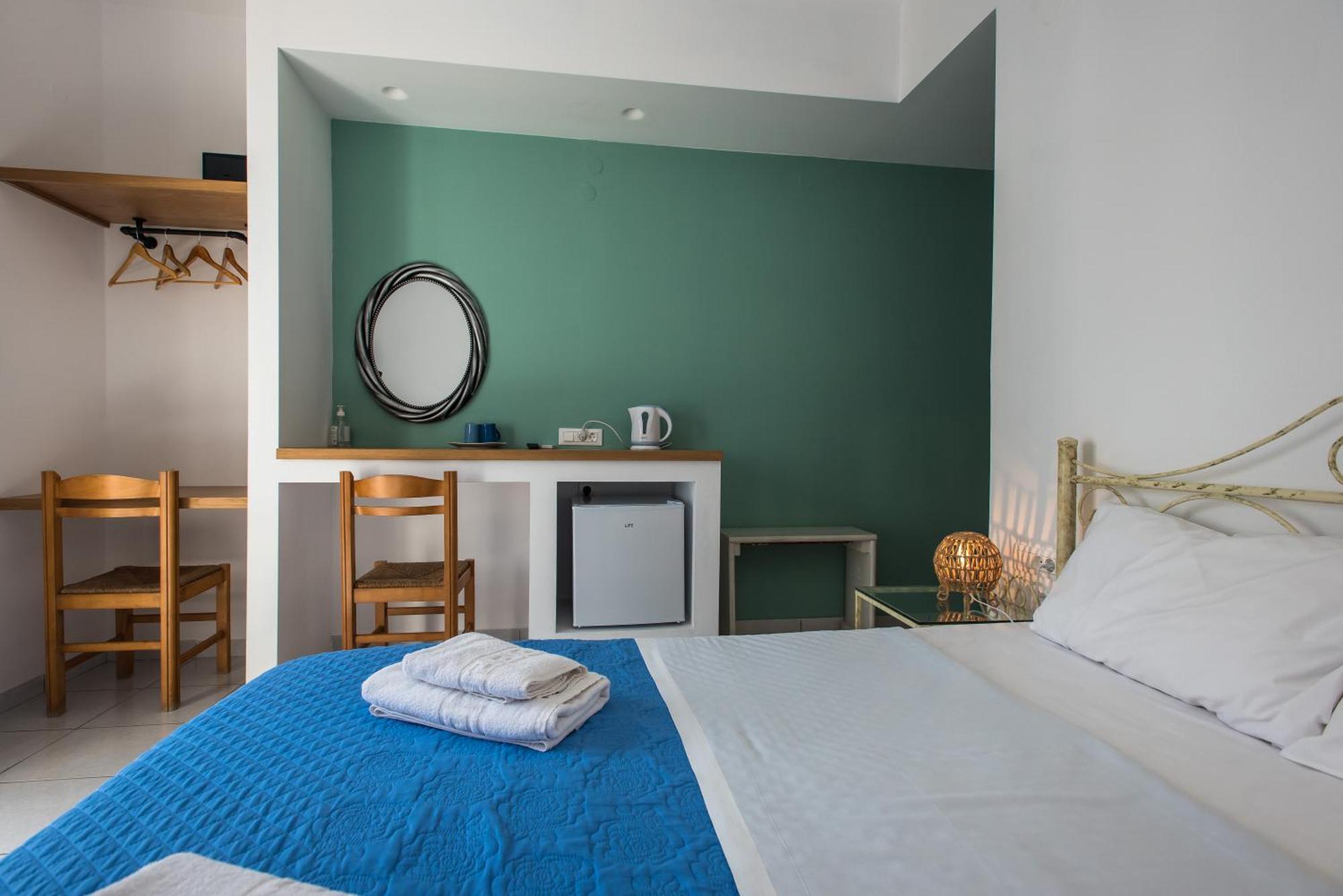 פולוניה V-Rooms In Milos Cyclades מראה חיצוני תמונה